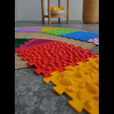 Масажний килимок Ортек Динозаври Пазли 10 ел. + 6 Трикутників 28x28 см Масажний килимок Ортек Динозаври Пазли 10 ел. + 6 Трикутників 28x28 см