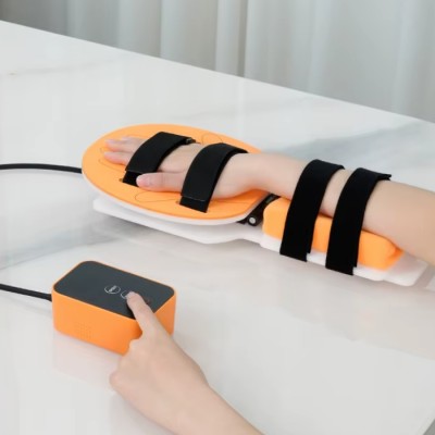 Робот тренажер для зап`ястя та пальців розмір L 19x43 см Робот тренажер для зап`ястя та пальців розмір L 19x43 см